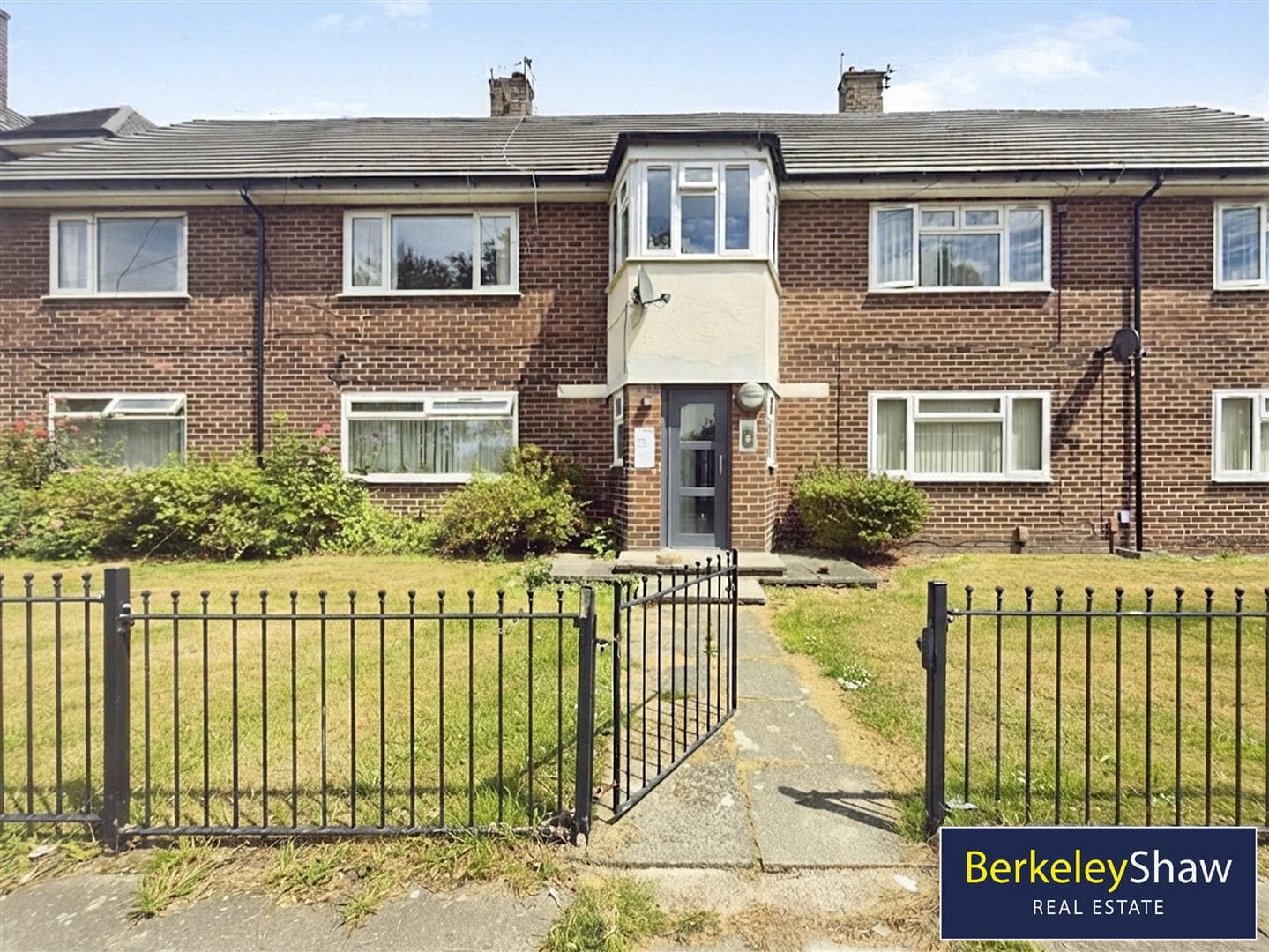 Longfield Avenue, Crosby