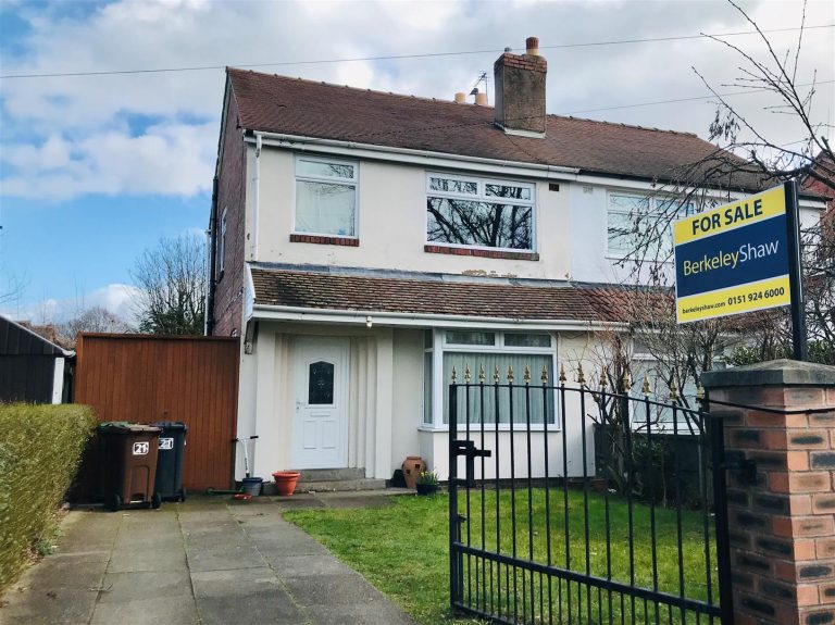 Park Road, Formby, Liverpool Berkeley Shaw Estate agents based in Liverpool