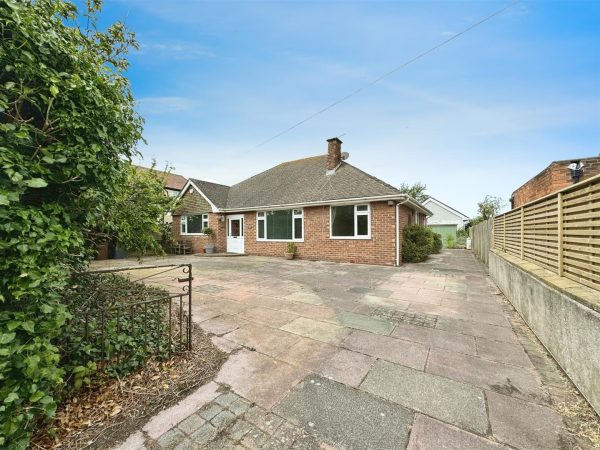 Spinney Crescent, Blundellsands, Liverpool