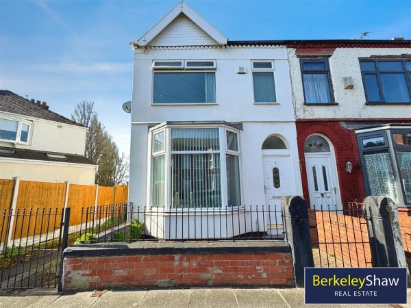 Rosedale Avenue, Crosby