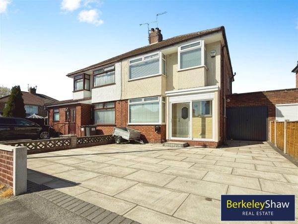 Rosslyn Avenue, Maghull