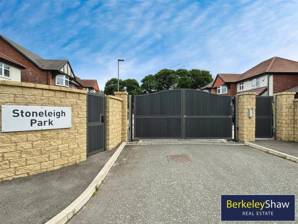 Stoneleigh Park, Thornton, Liverpool