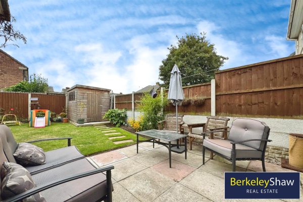 Amaury Road, Thornton