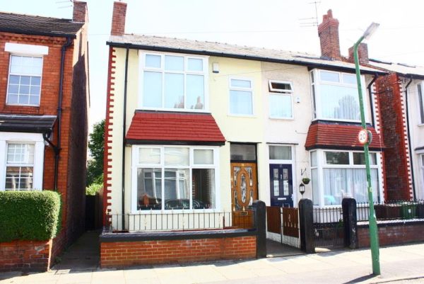 Rosedale Avenue, Crosby