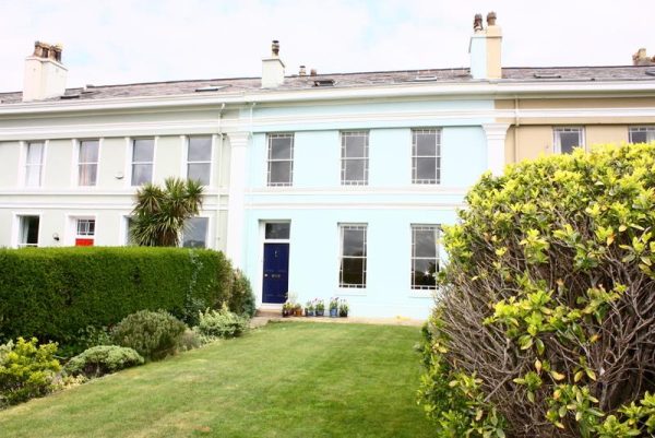 Adelaide Terrace, Waterloo