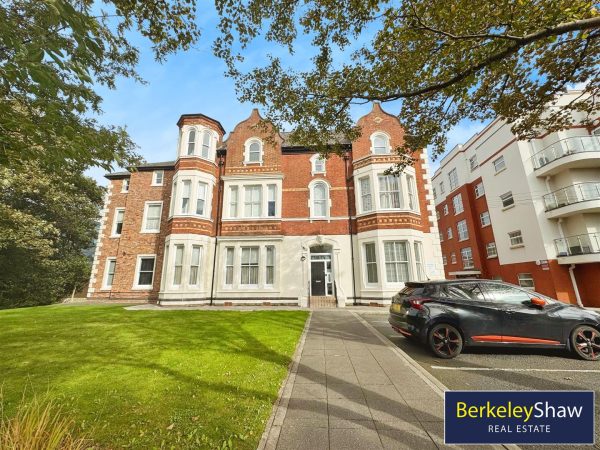 Crosby Road North, Liverpool