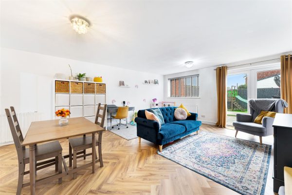 Lakeside View, Great Georges Road, Waterloo